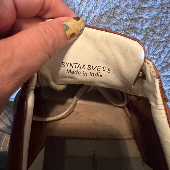 Modern Fiction Syntax Sneakers Shoes.  Brown and White.  Size 9.5  Made in India - Picture 7 of 7